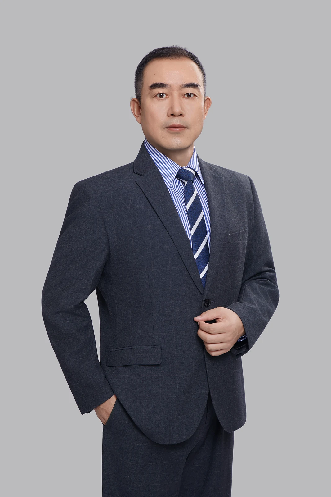 杨利涛肖像